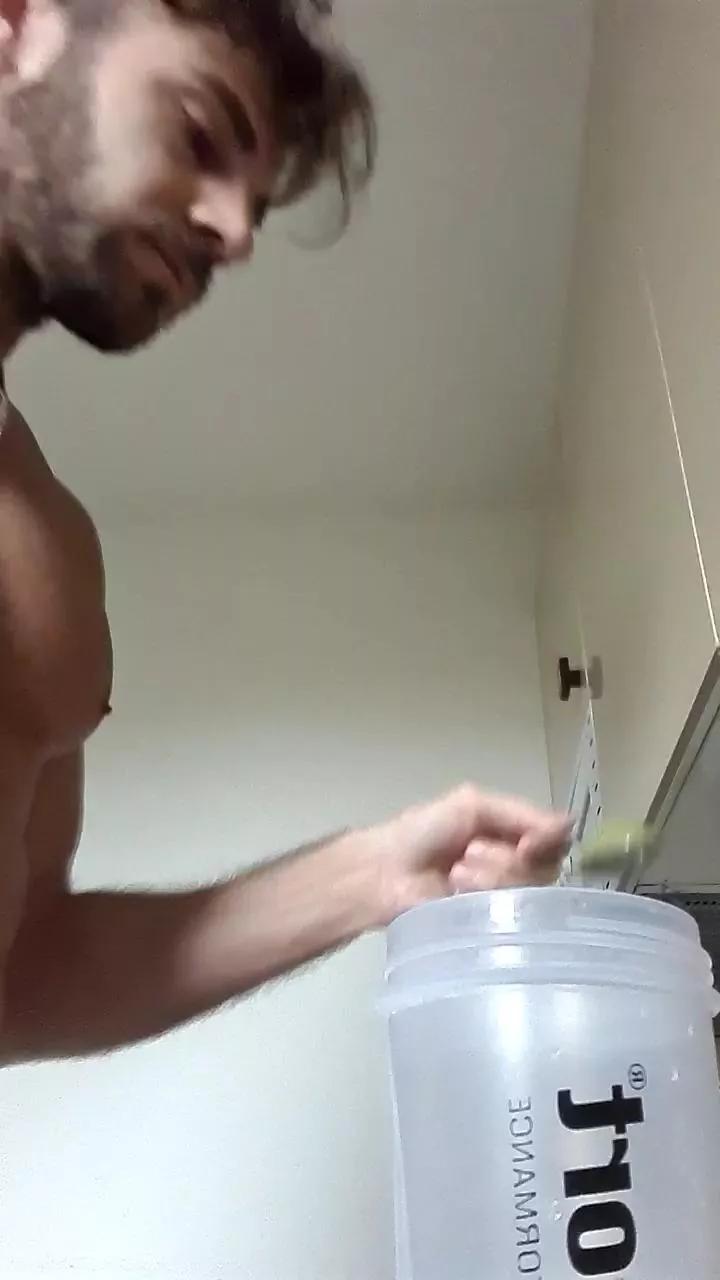 Offline ALPHA_HUNK on Cam4