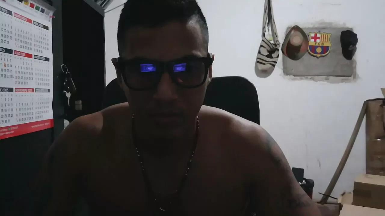 Offline AM92 on Cam4