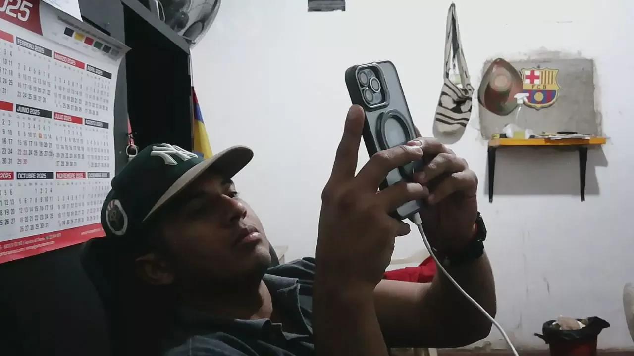 Offline AM92 on Cam4