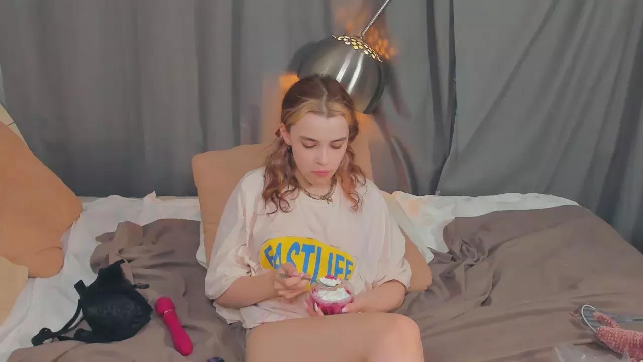 Freechat AmieeVarrato on Cam4