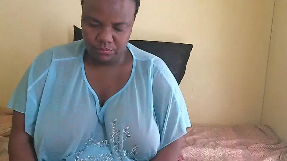 Offline AnnabigpussyXO on Cam4