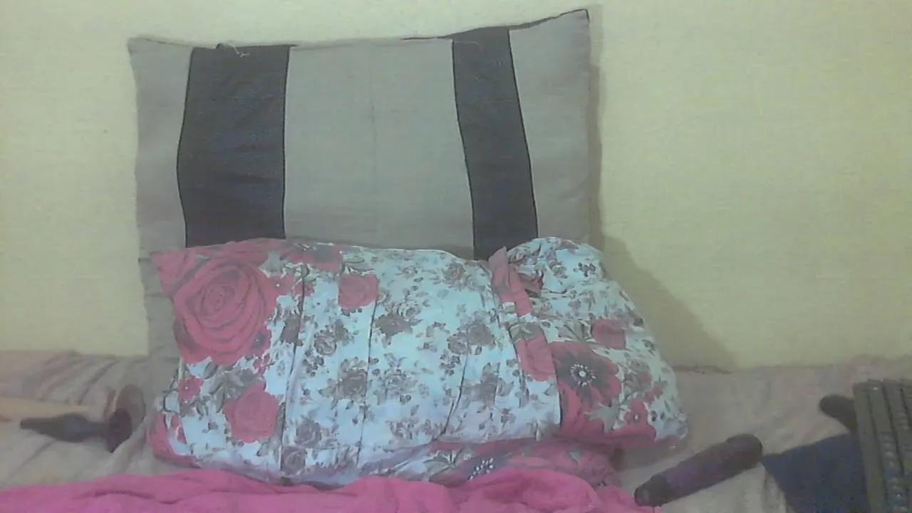 Offline AnnabigpussyXO on Cam4