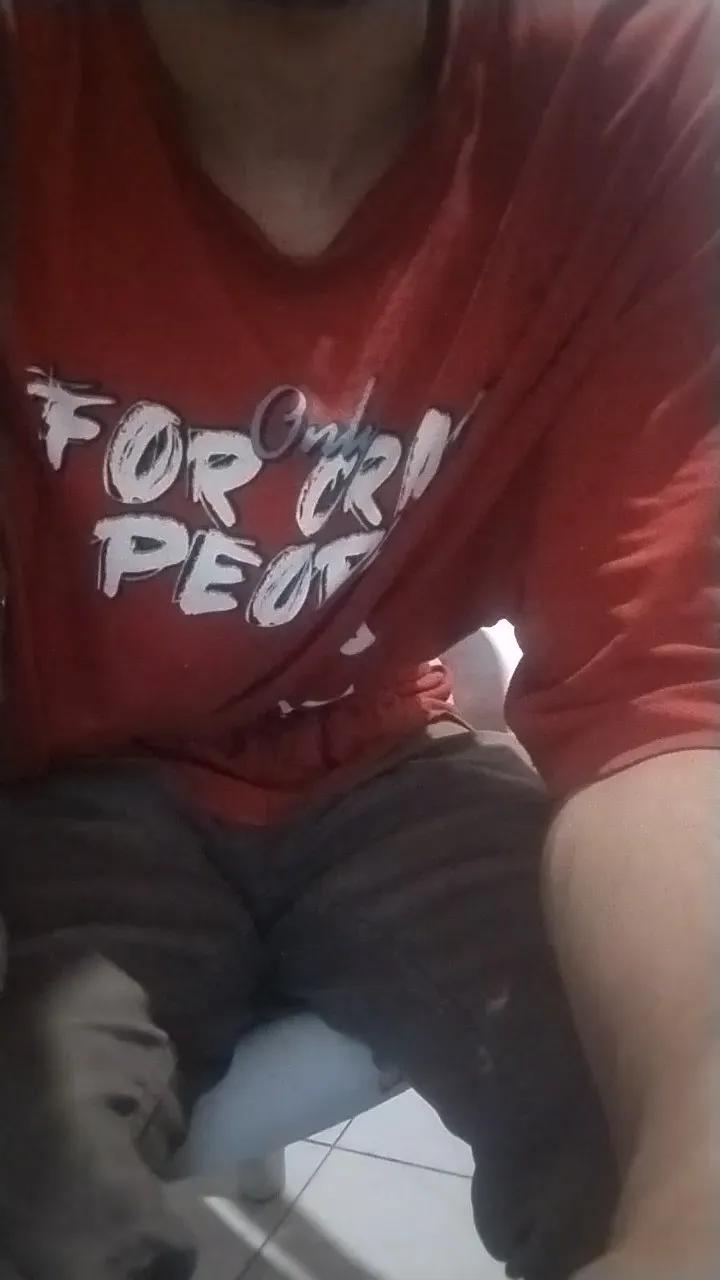 Offline Ares300 on Cam4