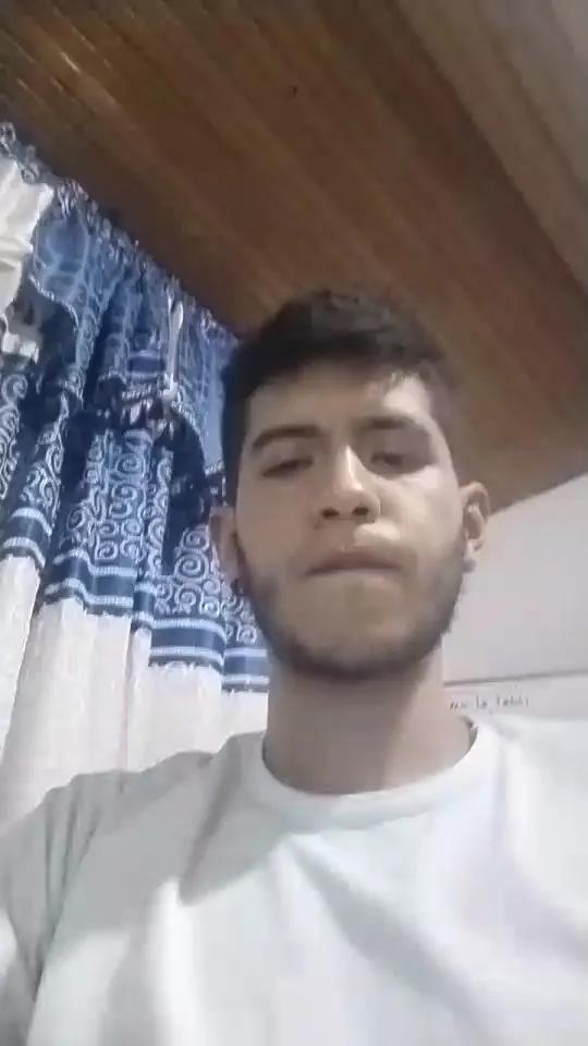 Offline Ares300 on Cam4