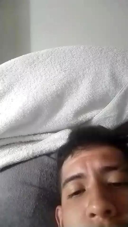 Offline Ares300 on Cam4