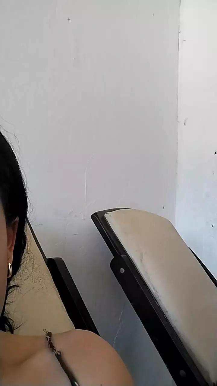 Offline Ashly_dirty1 on Cam4