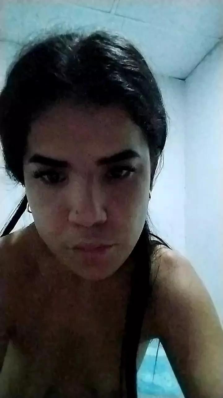 Offline Ashly_dirty1 on Cam4