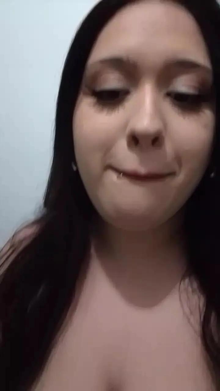 Offline Babbydeniss on Cam4