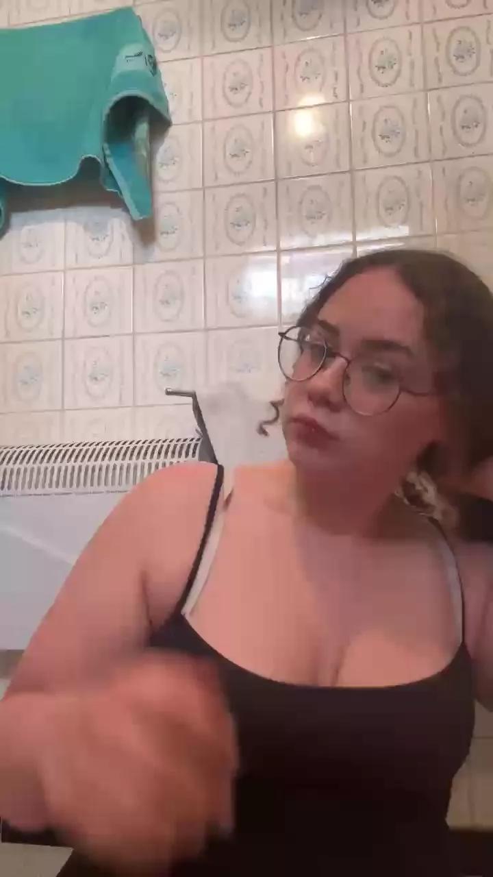 Offline Babyydollcamm on Cam4