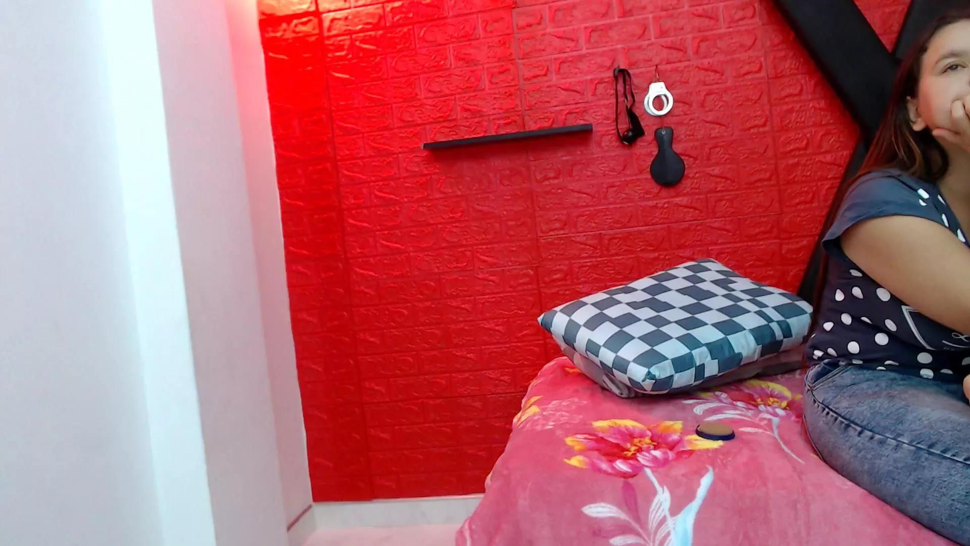 Offline bdsmforever18 on Cam4