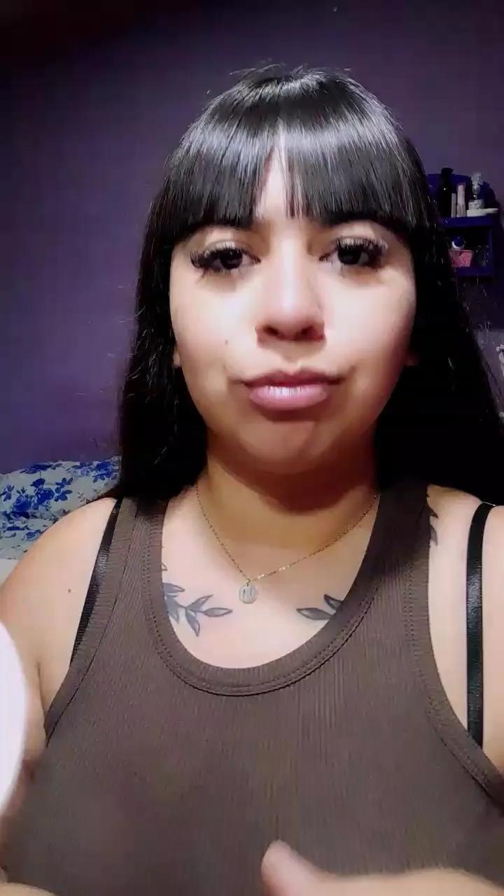 Offline Bebijuu23 on Cam4