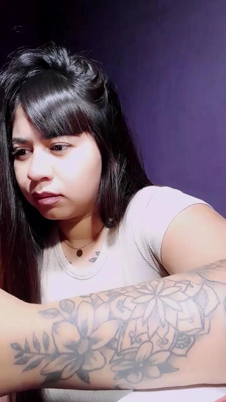 Offline Bebijuu23 on Cam4