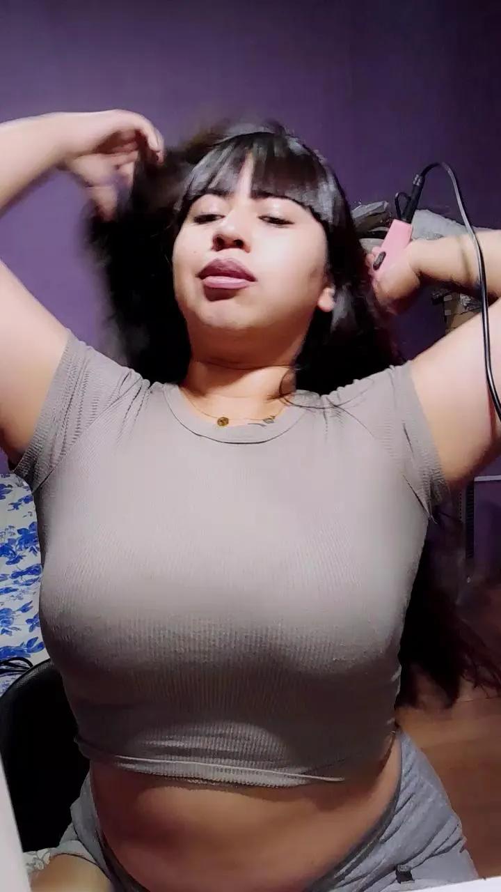 Offline Bebijuu23 on Cam4