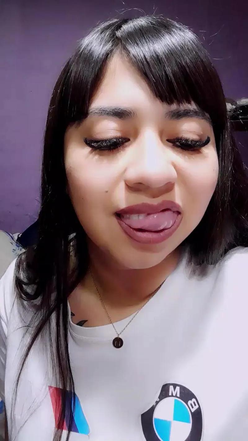 Offline Bebijuu23 on Cam4