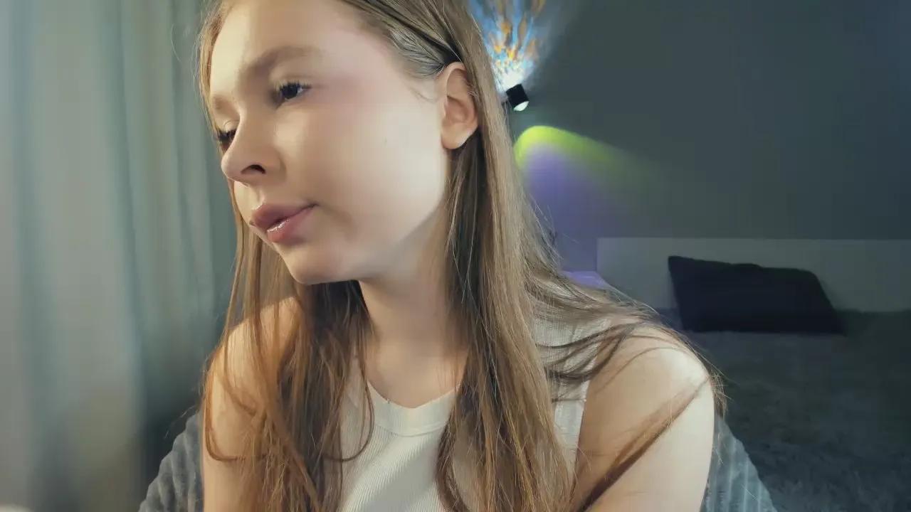 Offline BelleDream on Cam4