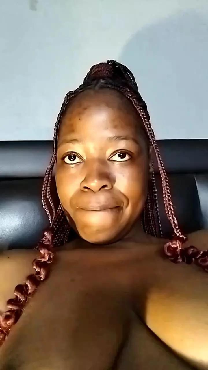 Offline biggybooty on Cam4