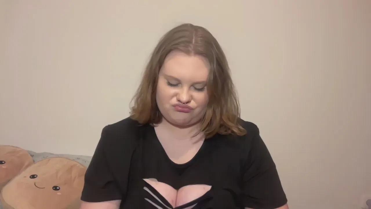 Offline BriannaDirty on Cam4