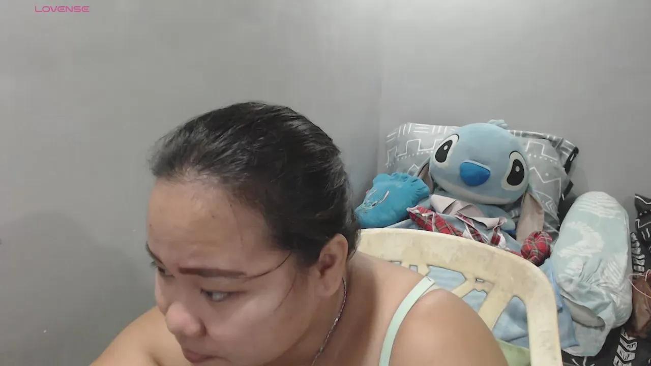 Freechat BubbleButtPinay on Cam4