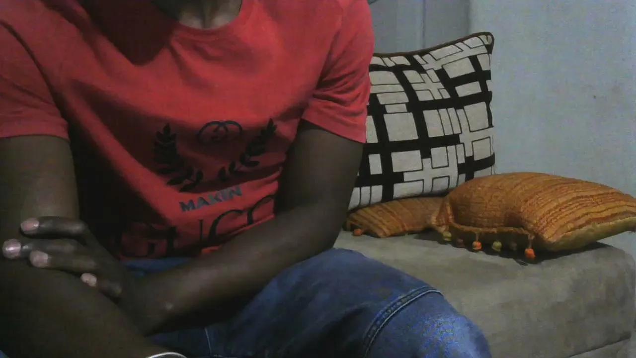 Offline Busty_boy01 on Cam4