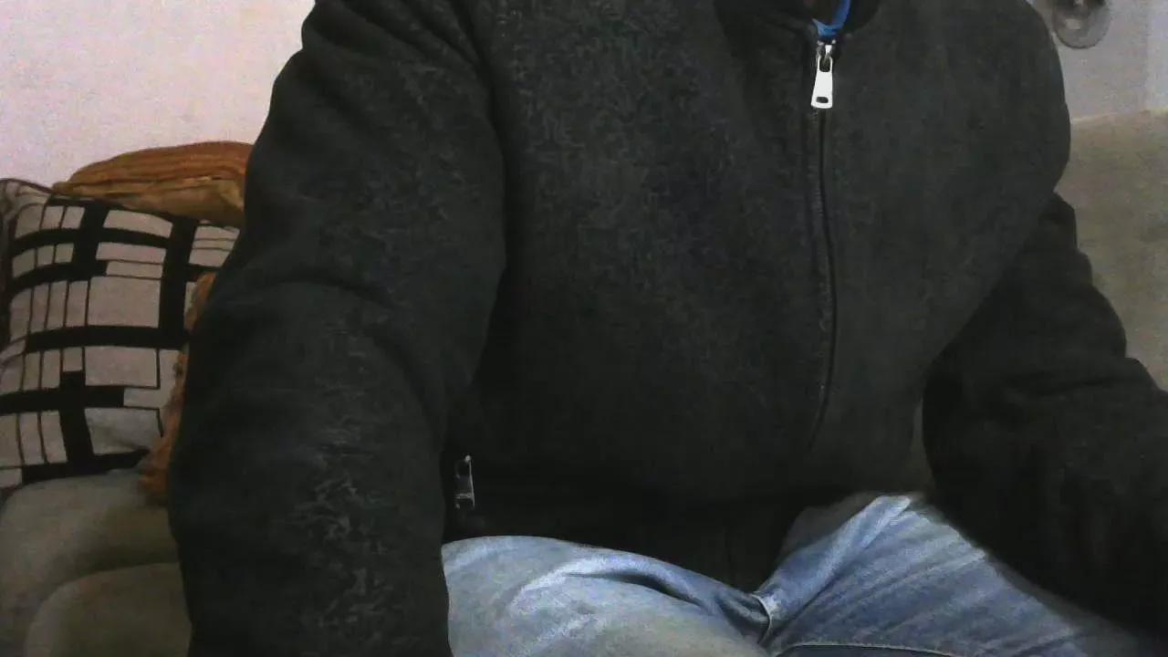 Offline Busty_boy01 on Cam4