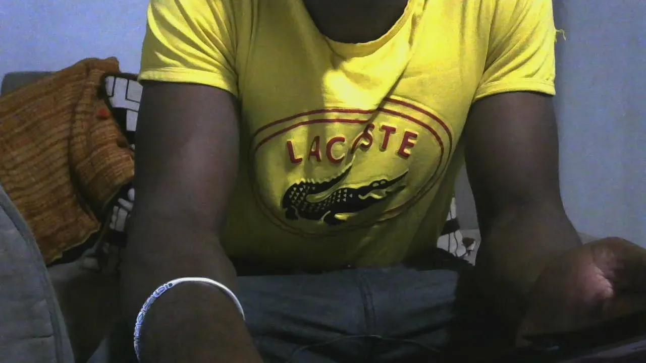 Offline Busty_boy01 on Cam4