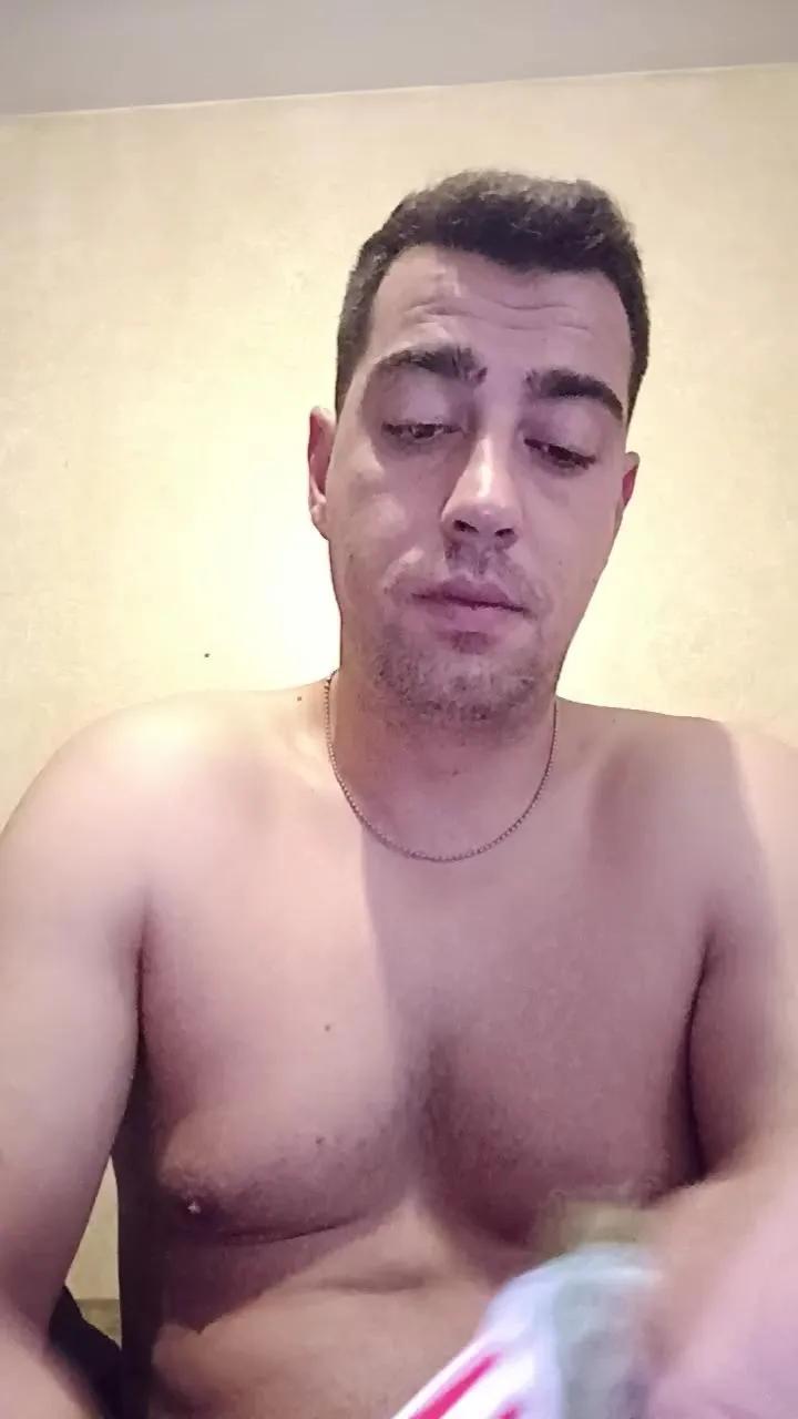 Caballero23H on Cam4