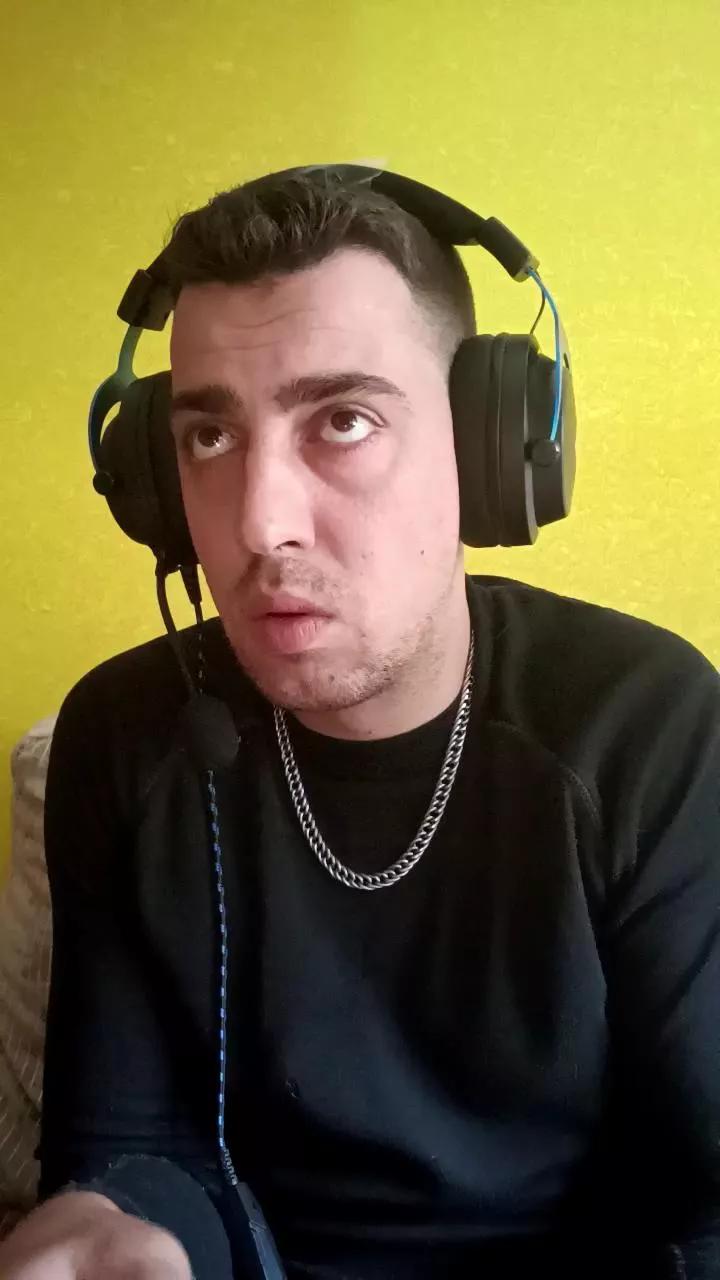 Caballero23H on Cam4 