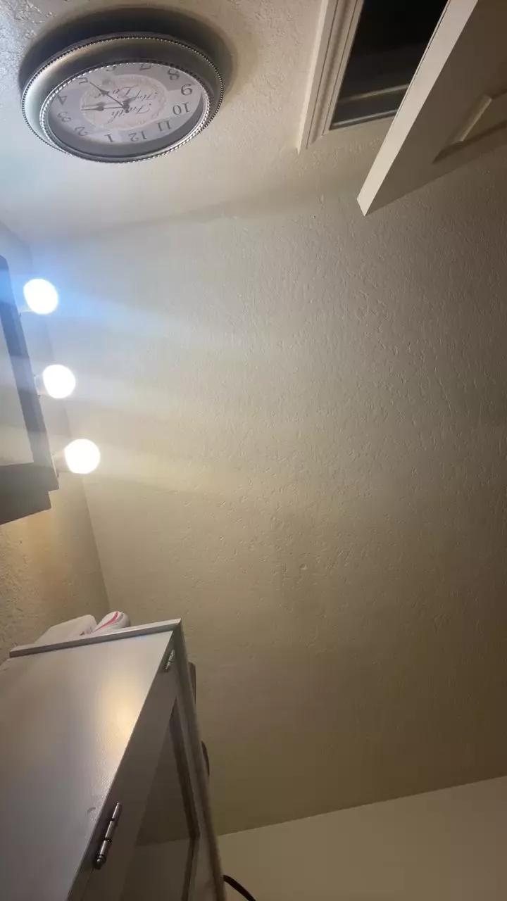 Offline Caliibaddie on Cam4