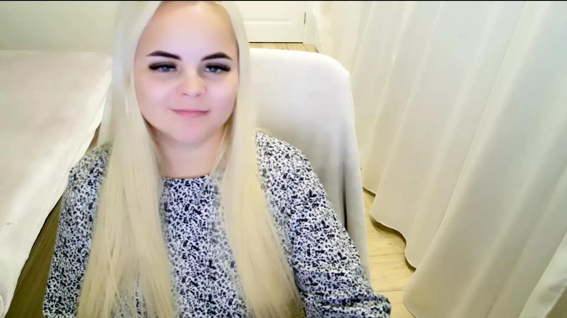 Offline call_me_cutie on Cam4