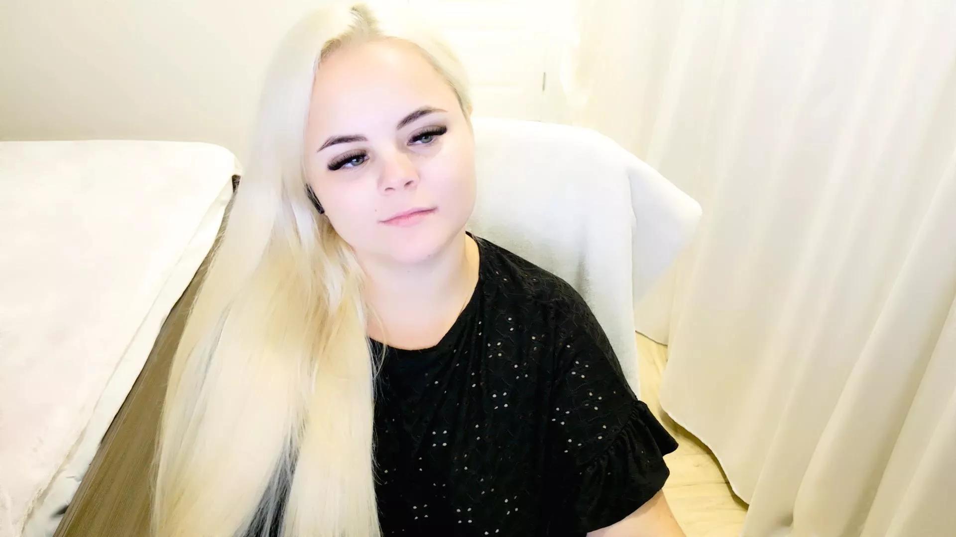 Offline call_me_cutie on Cam4