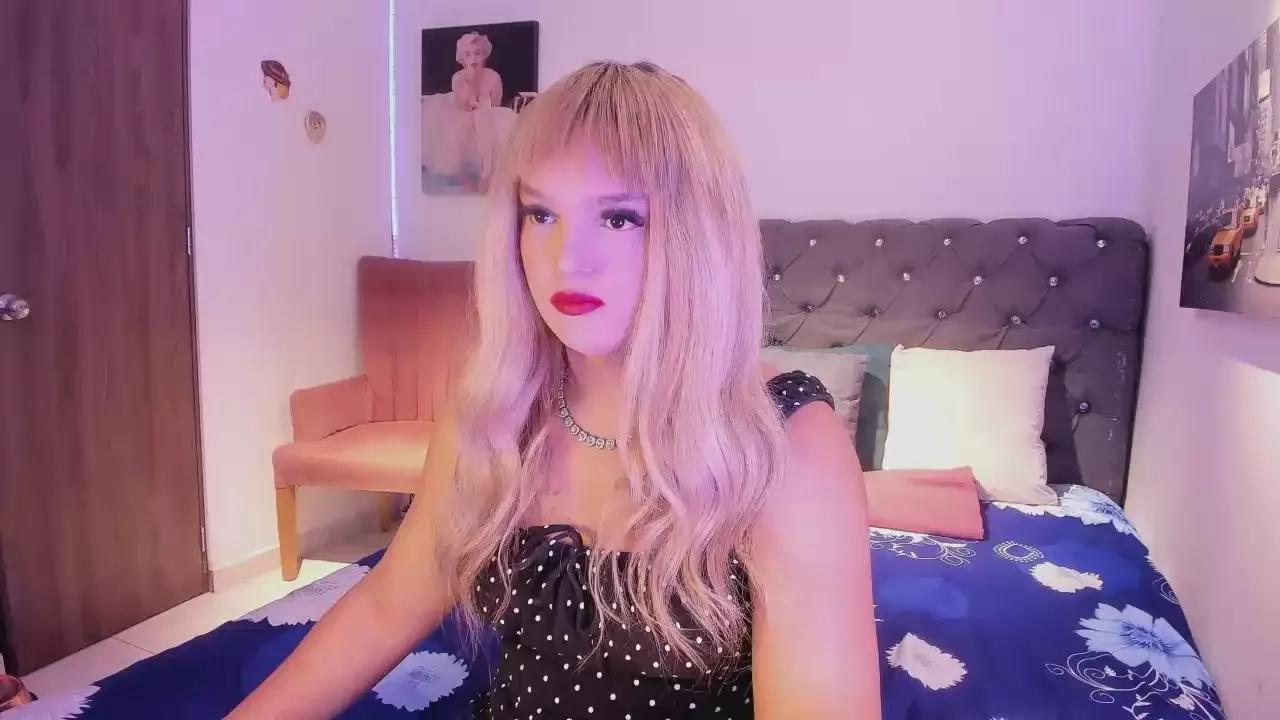 Offline CameronDiazz on Cam4