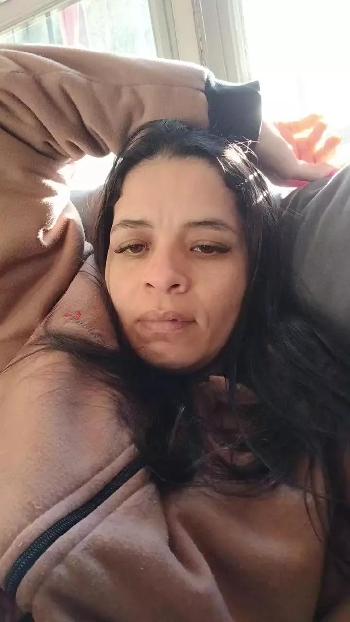 Offline Caribeanclande1 on Cam4