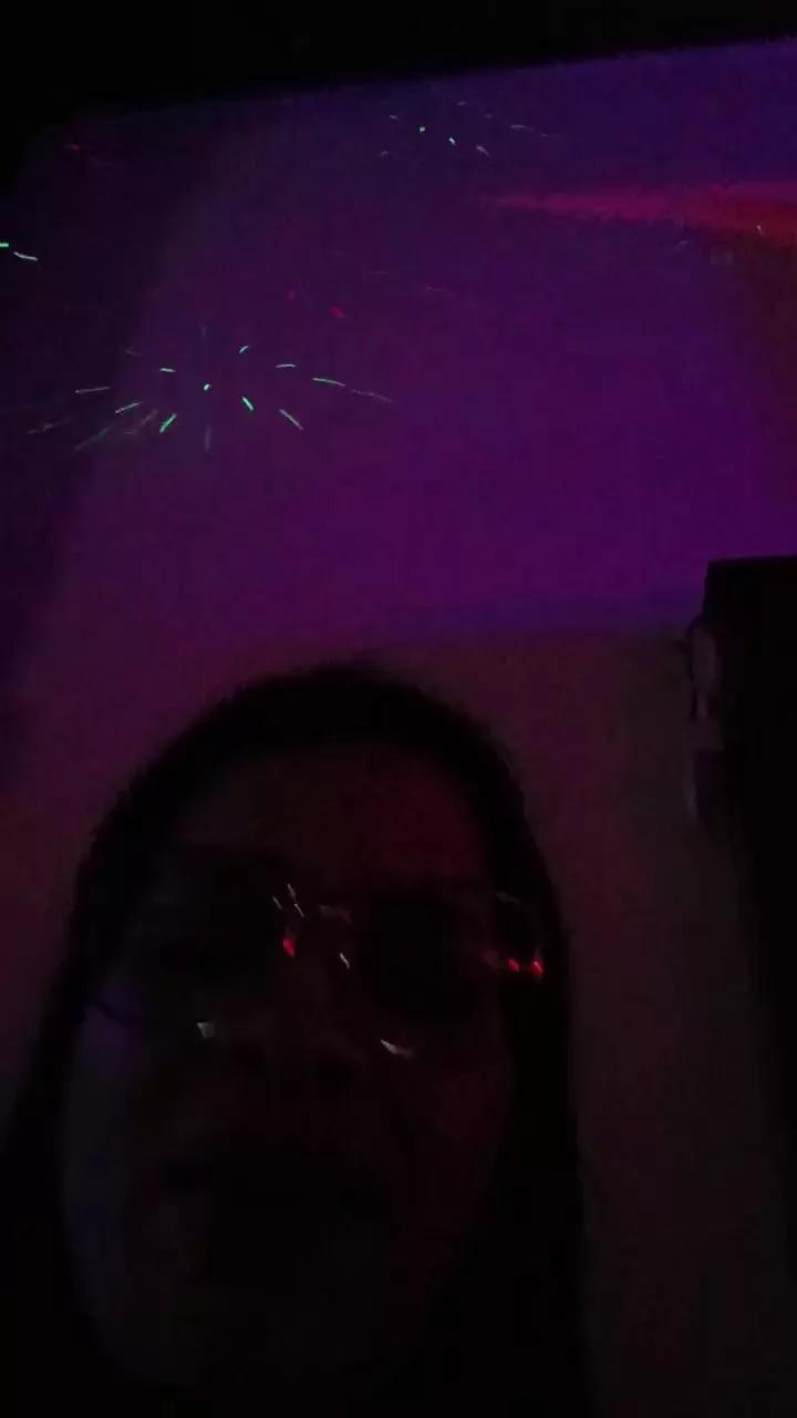 Offline Caribeanclande1 on Cam4