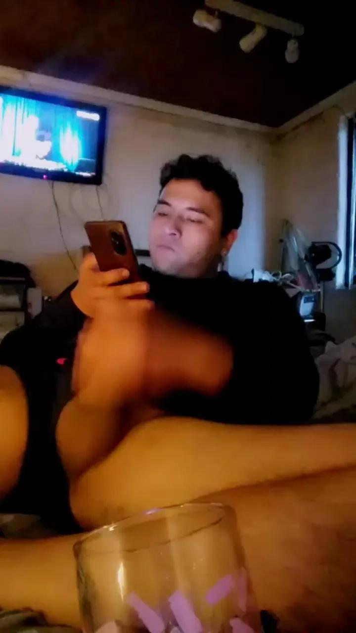 Offline CarlitosOmarpte on Cam4