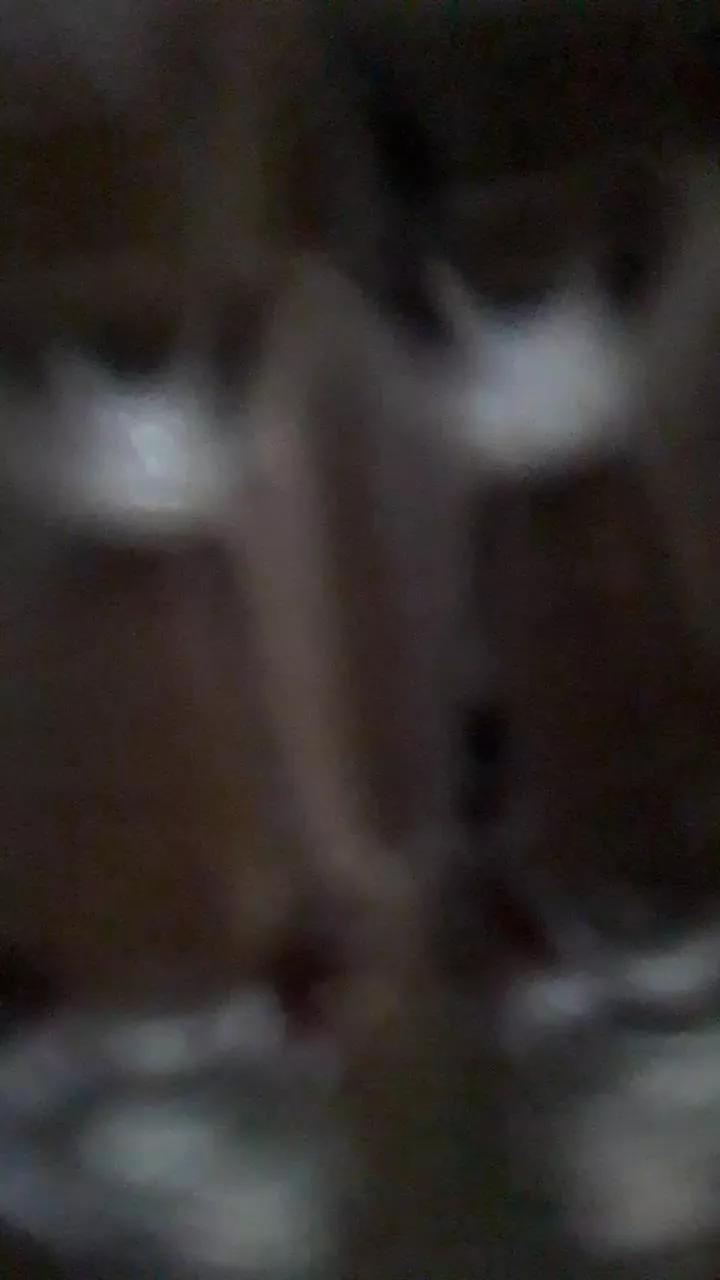 Offline carlosyleonor23 on Cam4