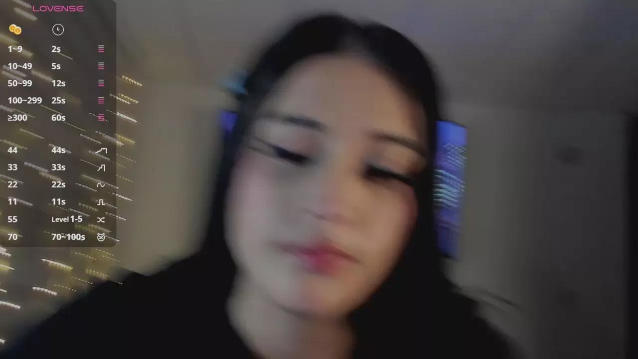 Offline Charlotte_greys on Cam4