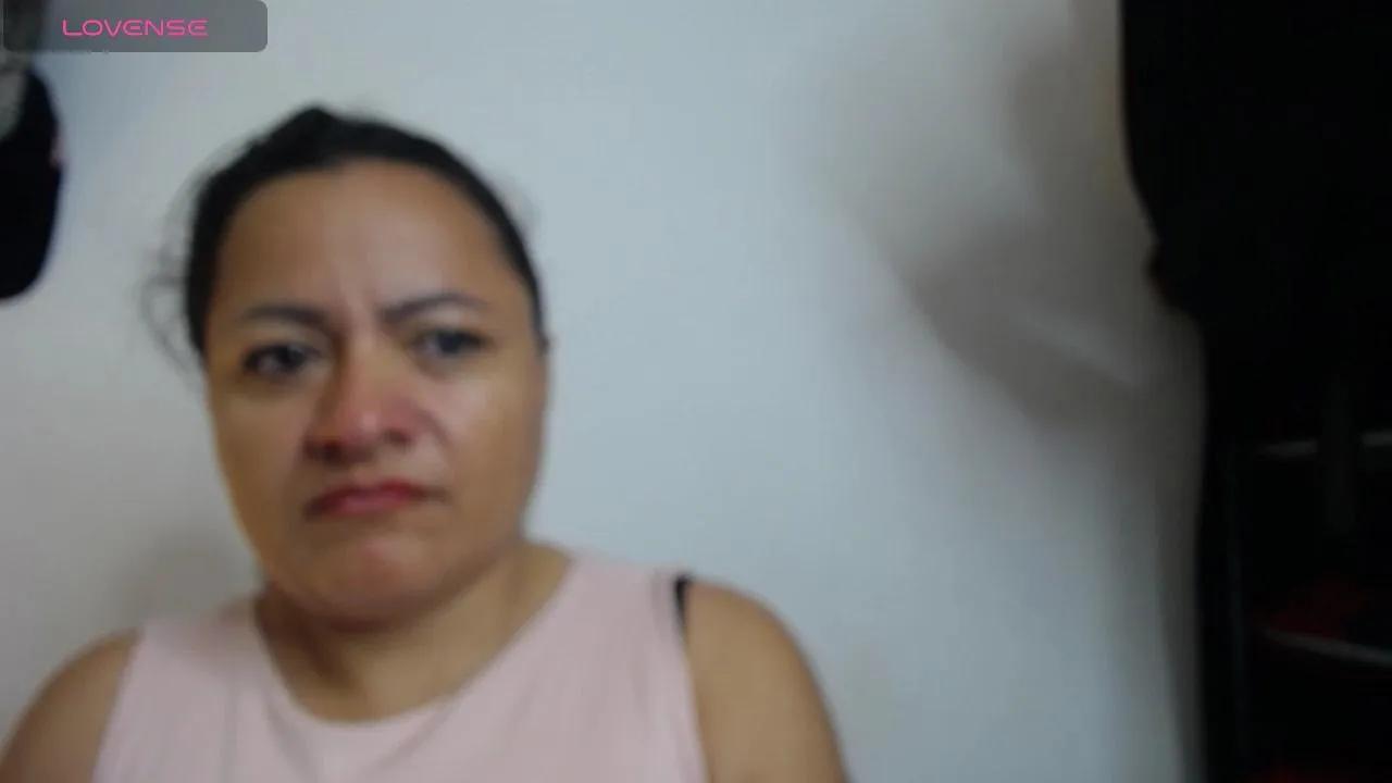 Offline chicacolombiana on Cam4