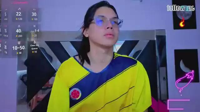 Offline chrisferrer19 on Cam4