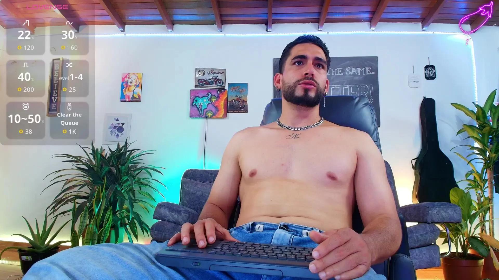 Offline Colin_Stone on Cam4