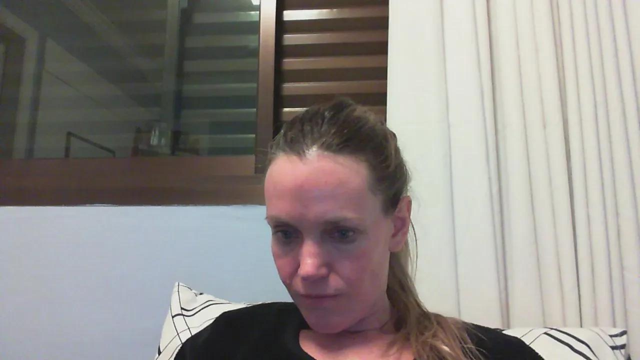 Offline CrazyAnny1 on Cam4