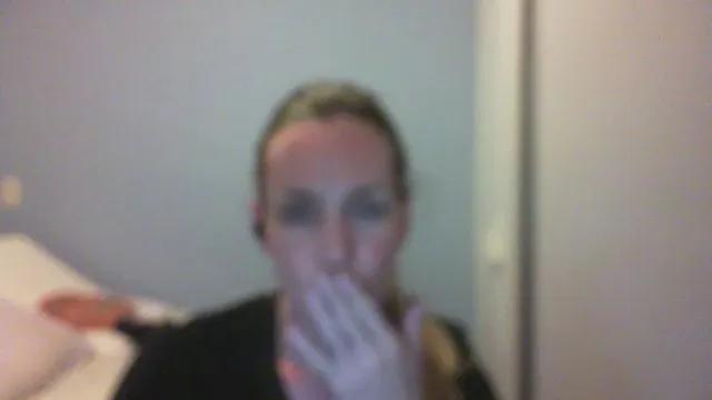 Offline CrazyAnny1 on Cam4