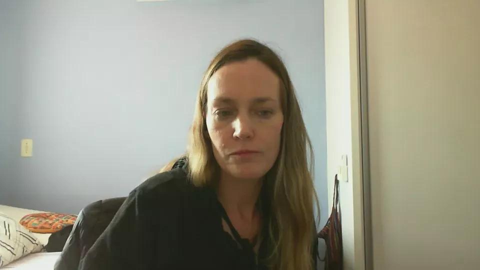 Offline CrazyAnny1 on Cam4