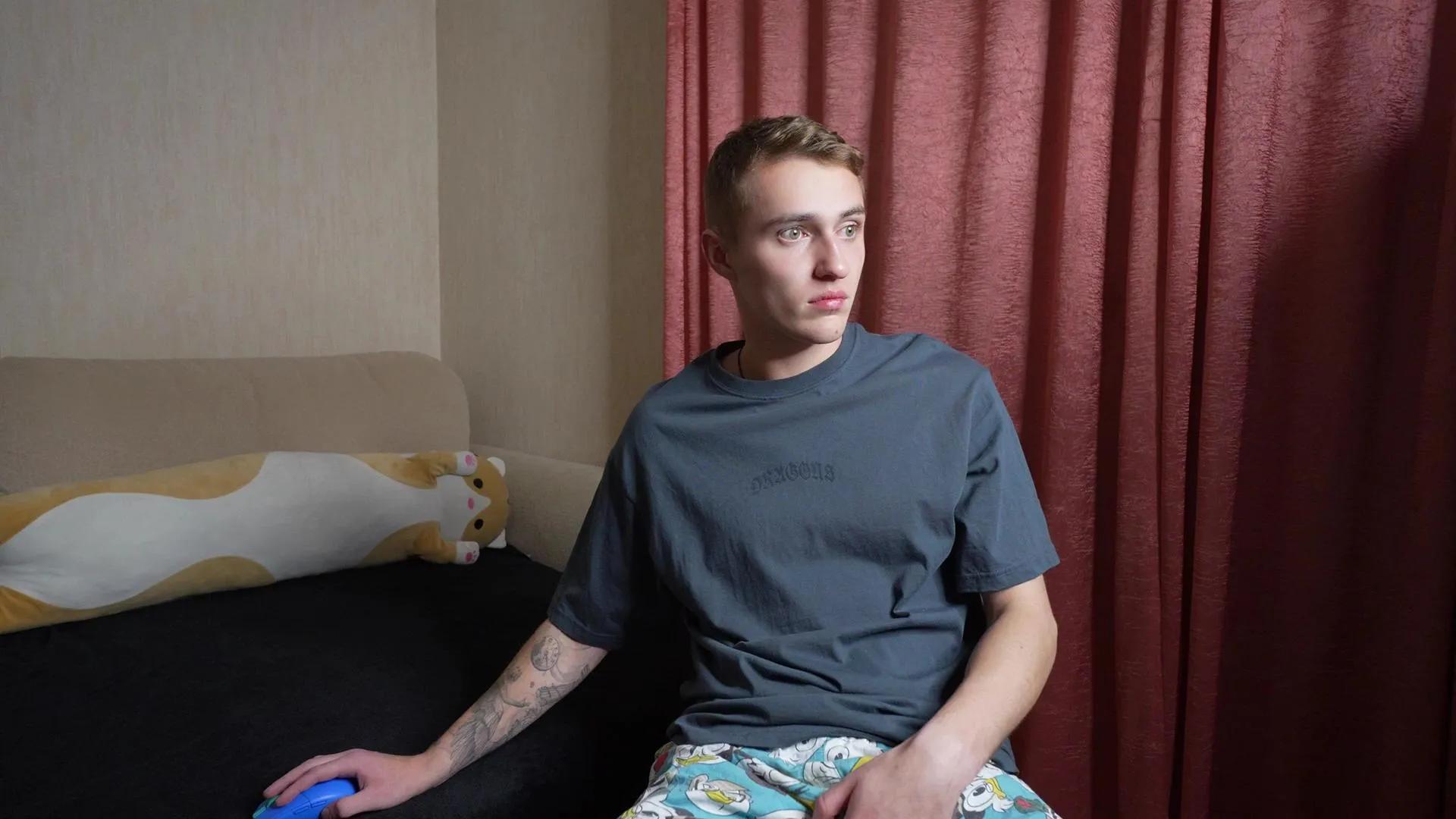 Offline crazybottom99 on Cam4