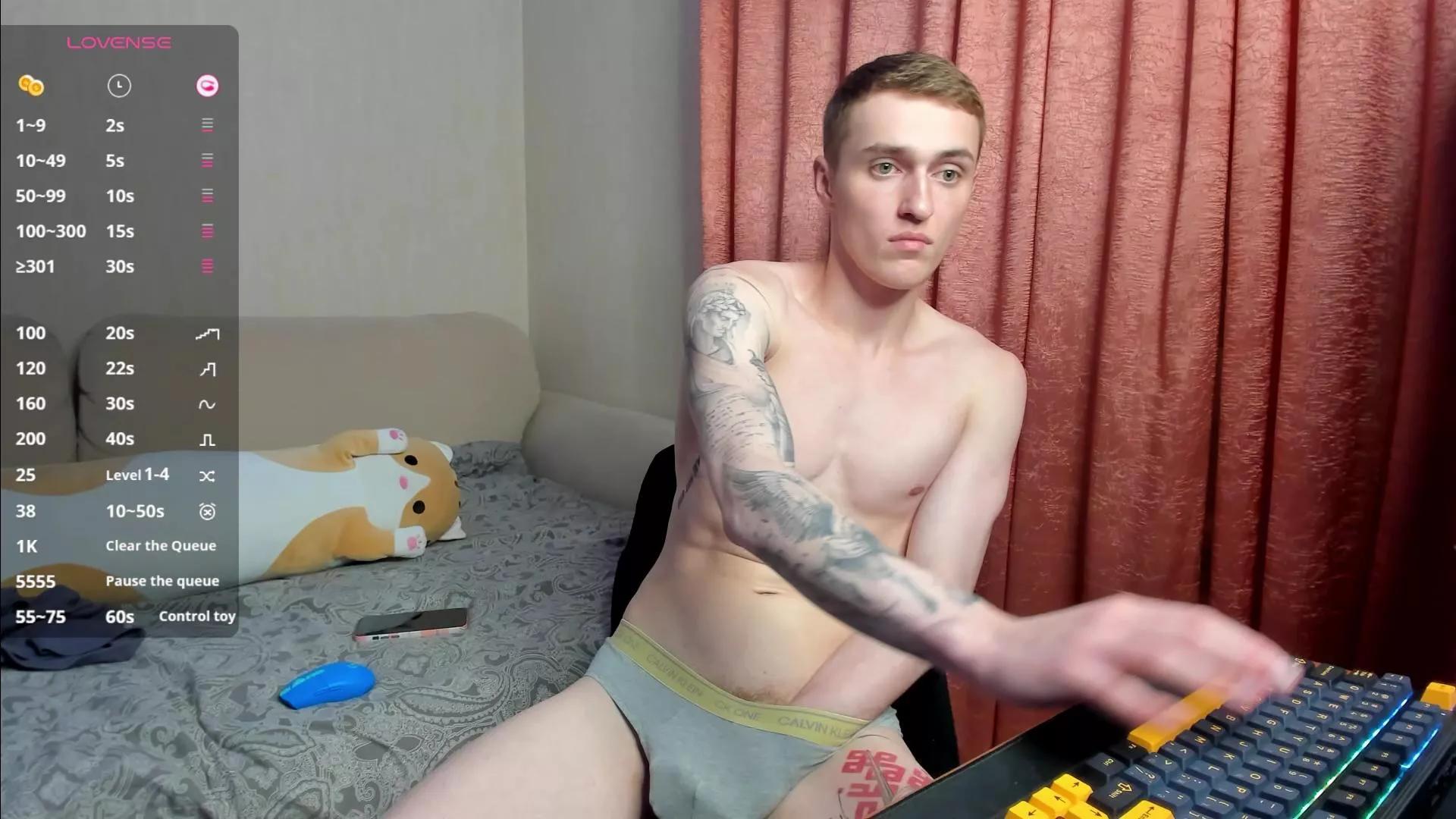 Offline crazybottom99 on Cam4