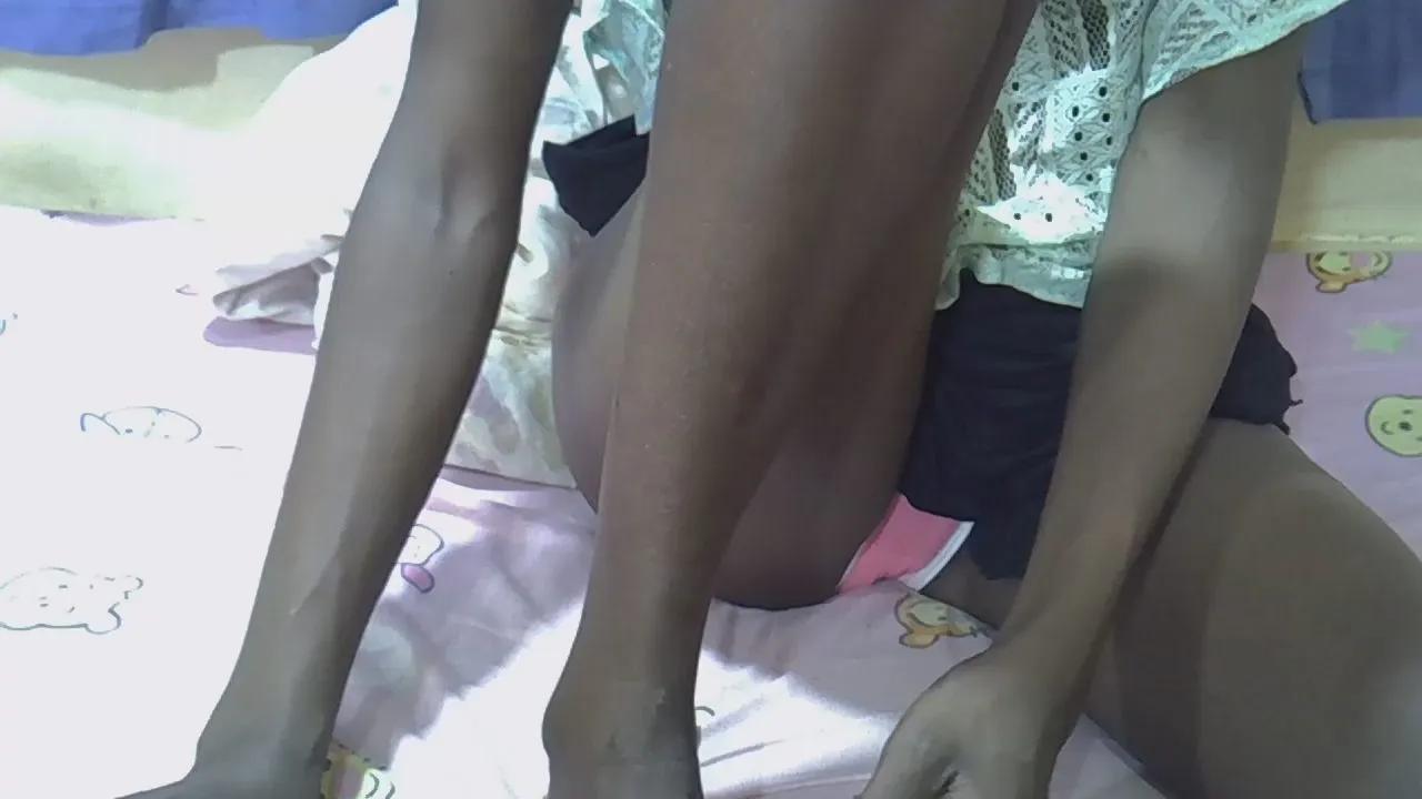 Offline Creamypussie1 on Cam4