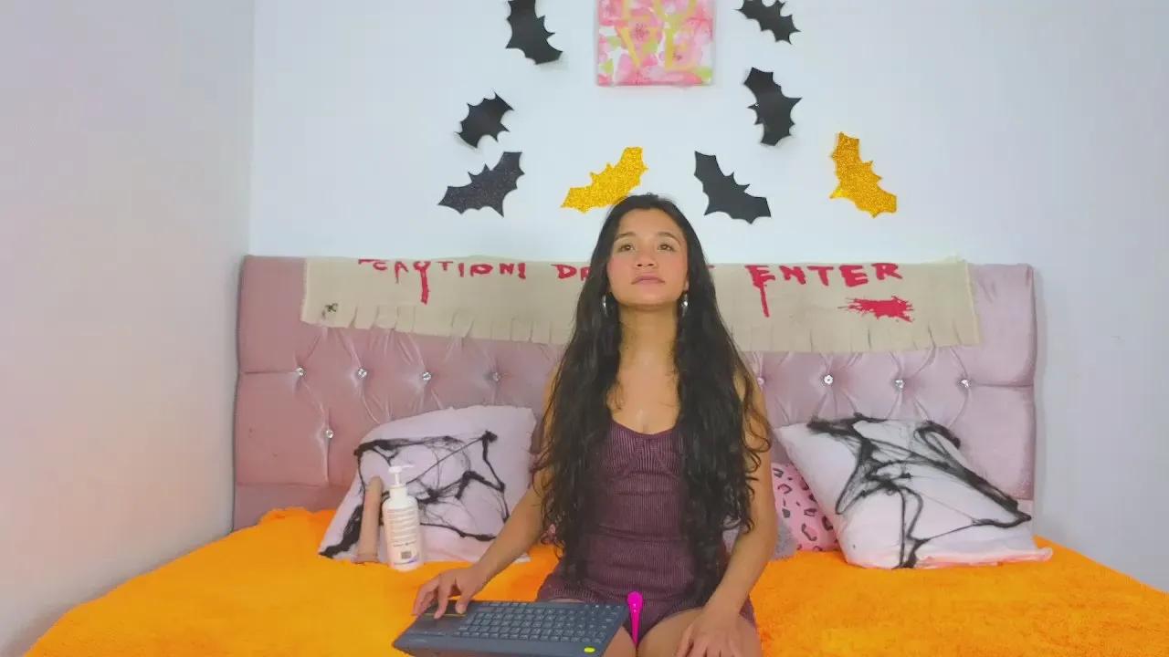 Offline Cristal_moon on Cam4