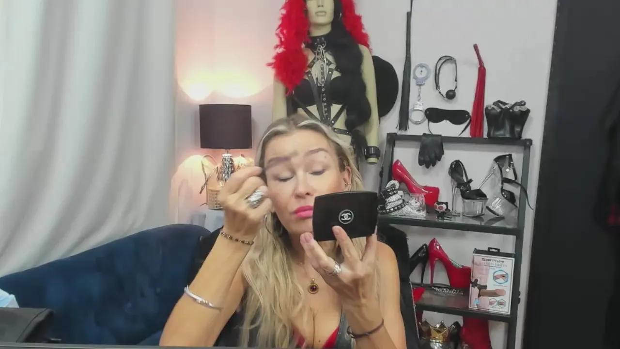 Offline crystal__xxx on Cam4