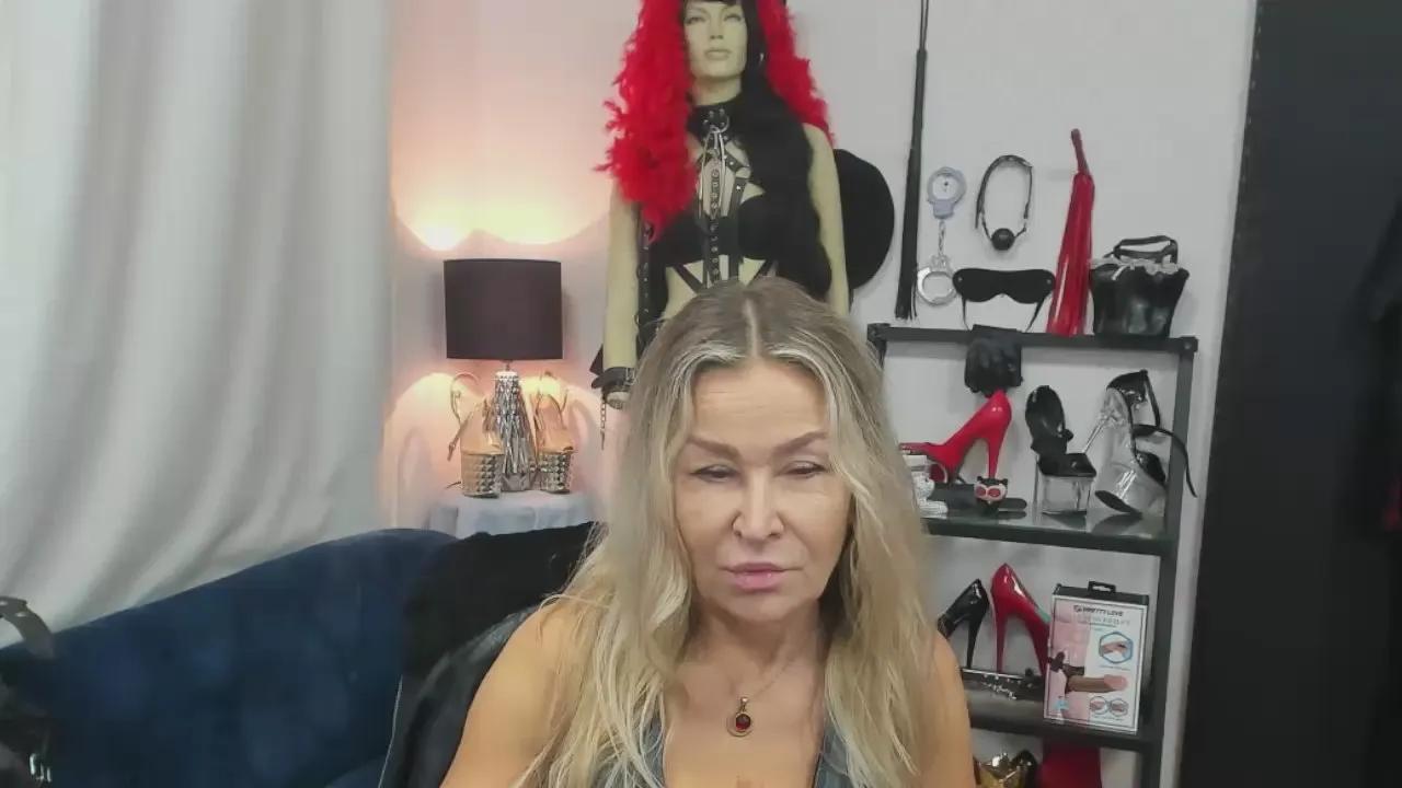 Offline crystal__xxx on Cam4