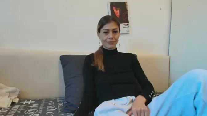 Offline Crystynalove on Cam4