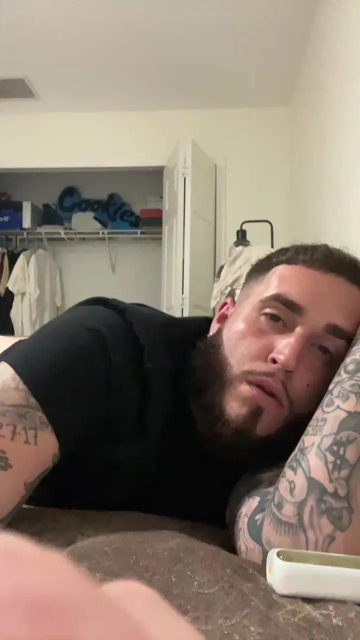 Offline Cubanboiiii on Cam4